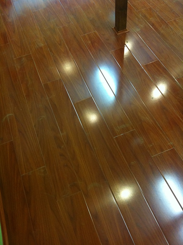 Laminate HTL001 Mahogany-2