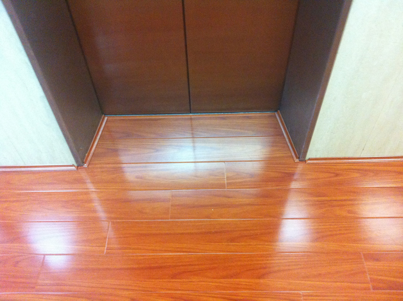 Laminate HTL001 Mahogany